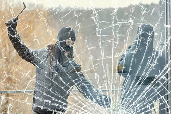 Veiligheidsfolie voorkomt glasschade bij poging tot inbraak of vandalisme